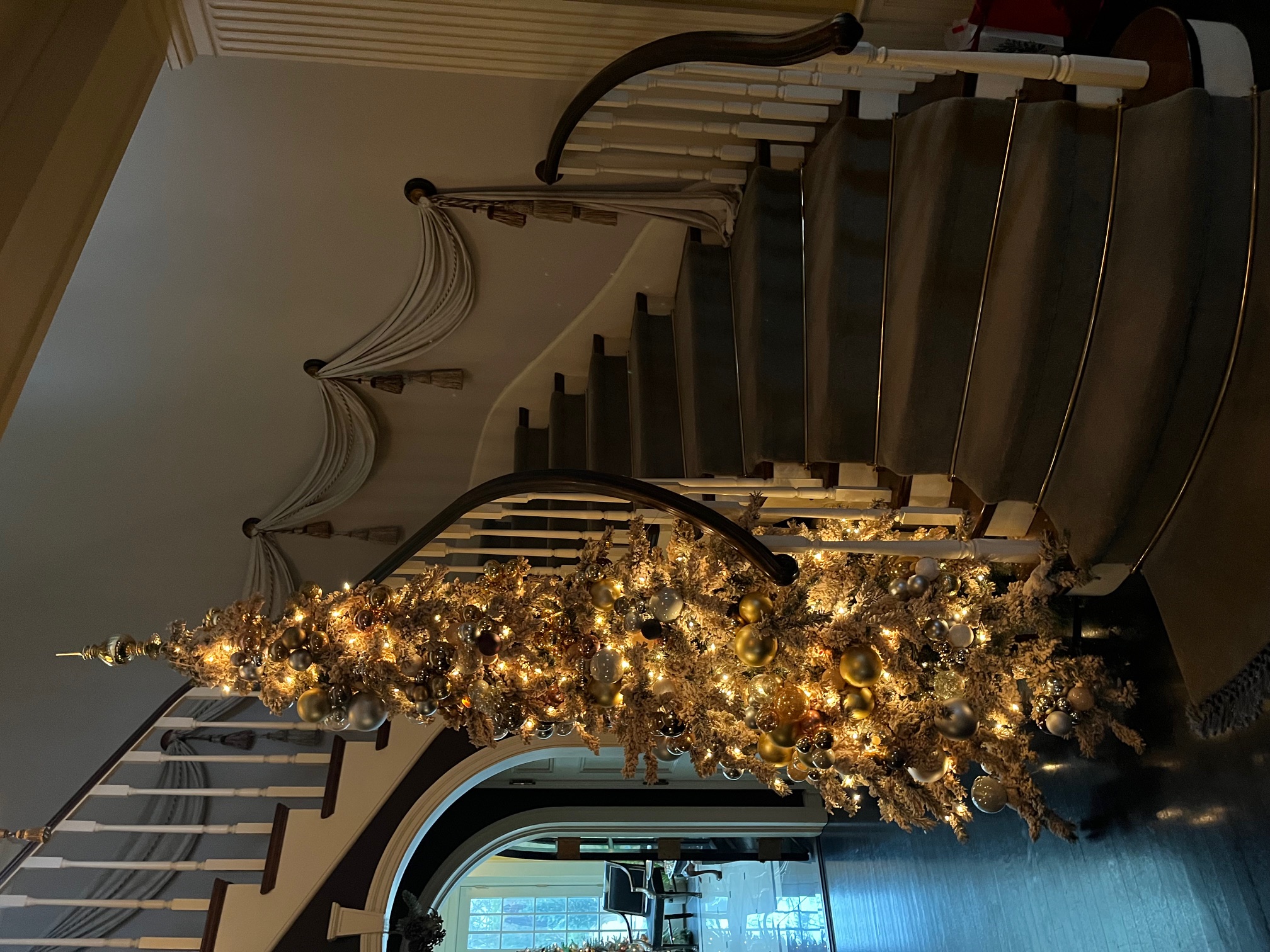 Entryway Christmas tree