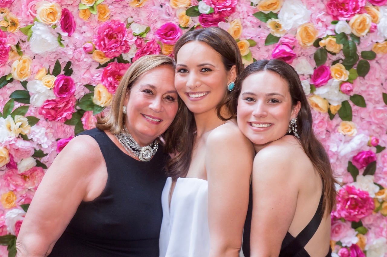 Alicia Howington Ziegler with daughters Liza and Lexie.